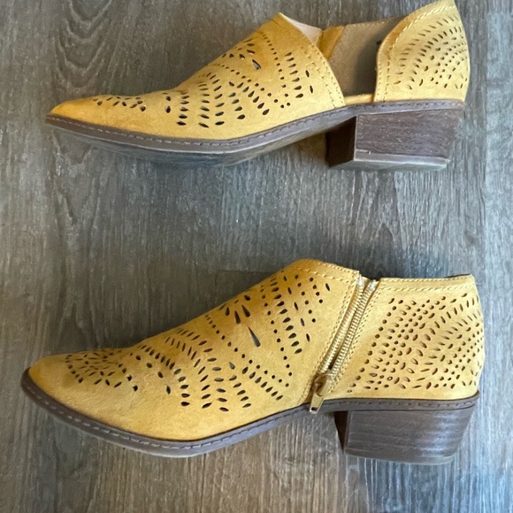 Buckle Not Rated Mustard Yellow Perforated Lazercut ankle cutout Booties - Picture 11 of 16